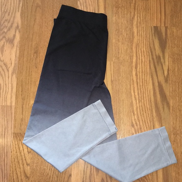 🌺last pair🌺Comfy ombre leggings - Picture 2 of 2